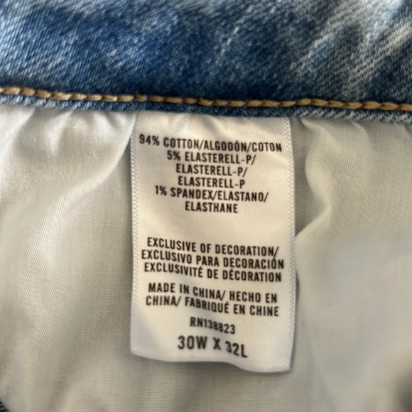 CLEO + WOLF SOUTH COAST HIGH-RISE LIGHT WASH STRETCH BOOTCUT JEANS - Picture 10 of 11